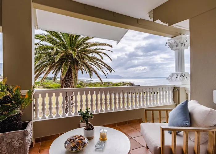 Grand Lux Boutique Manor